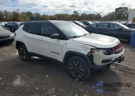 2018 Jeep Compass Trailhawk z USA, uszkodzony, nr VIN 3C4NJDDB9JT402576